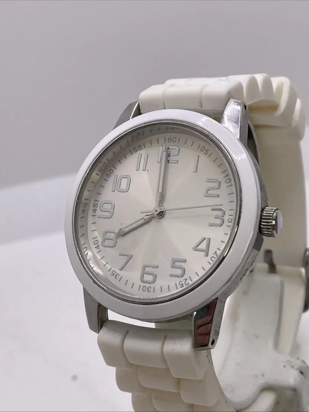 Womens White Rubber Watch Works New Battery